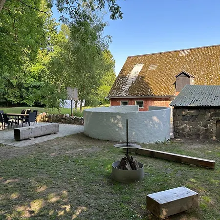 Bed & Breakfast Skov *